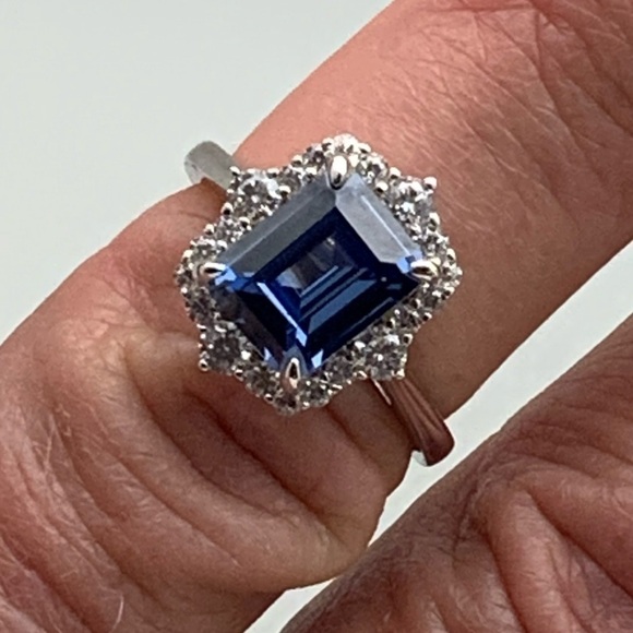 NEW Halo cut Blue Emerald .925 silver ring - Picture 6 of 8